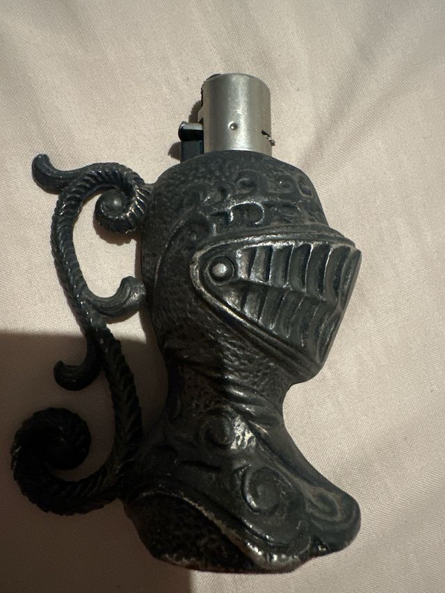 Porta mecheros medieval