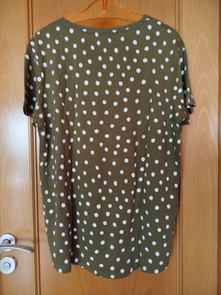 Camiseta Zara verde militar lunares blancos Talla 