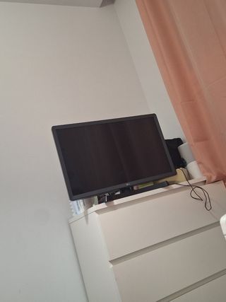 Smart TV LG Negra 30 pulgadas