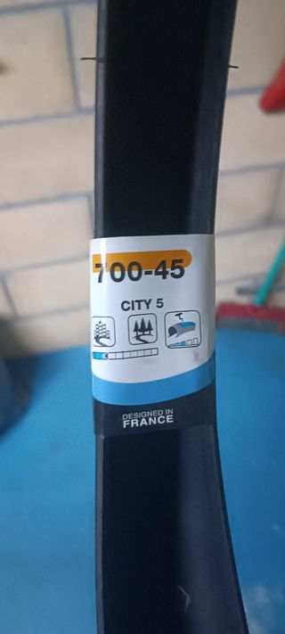 Cubierta Btwin City 5 700x45 Nueva