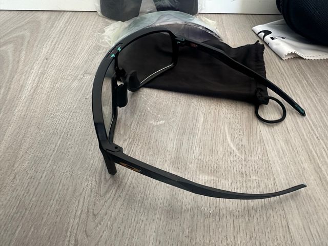 Gafas de sol Oakley Negras