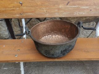 Caldero de cobre antiguo