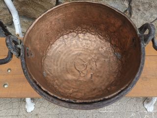 Caldero de cobre antiguo