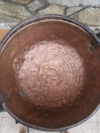 Caldero de cobre antiguo