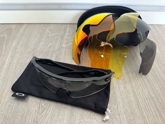 Gafas de sol Oakley Negras con Lentes Intercambiab
