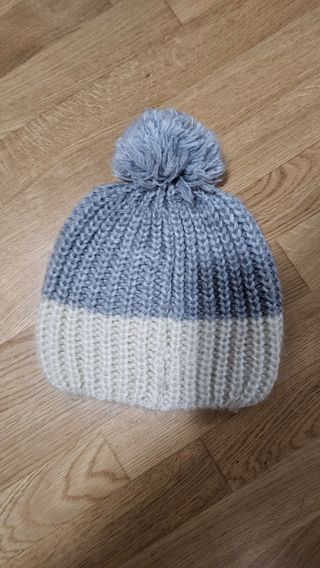 Lote 3 gorros de lana con pompón