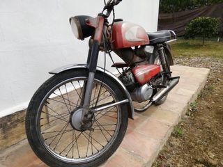 Moto Derbi Tricampeona Clásica