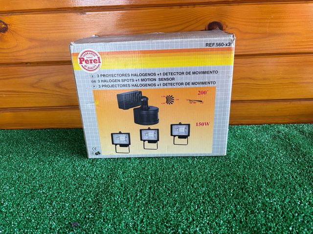 Foco Exterior Perel 150W con Detector de Movimient