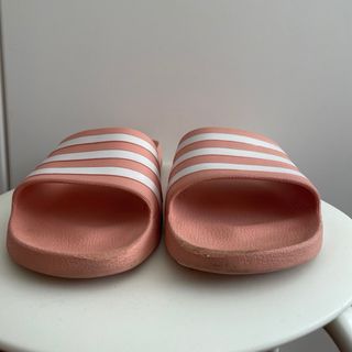 Chanclas Adidas rosas
