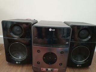 Equipo de Sonido LG, lector de CD, con Altavoces