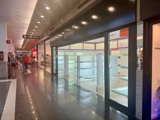 Local comercial en venta en Zona Industrial en Barbera del Vallès