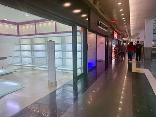 Local comercial en alquiler en Zona Industrial en Barbera del Vallès