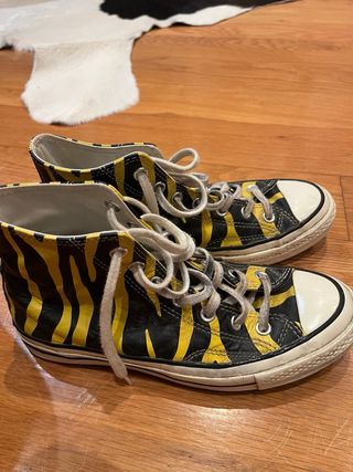 Converse All Star Chuck Taylor Amarillas y Negras