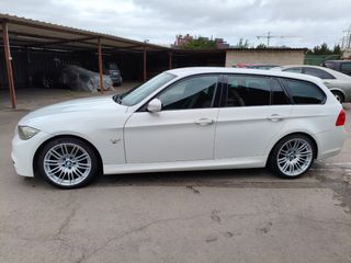 BMW Serie 335d E91 2010