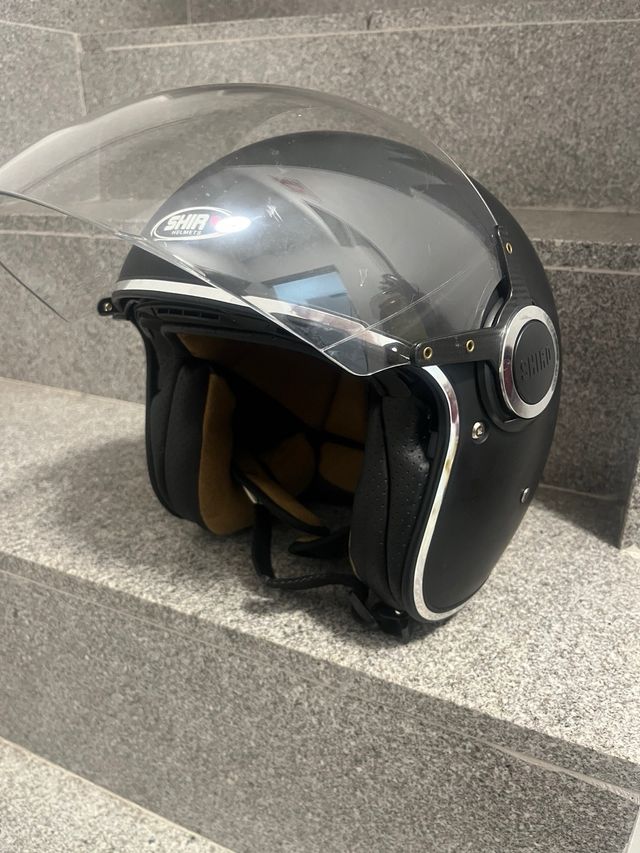 Casco de moto shiro negro con visera XS