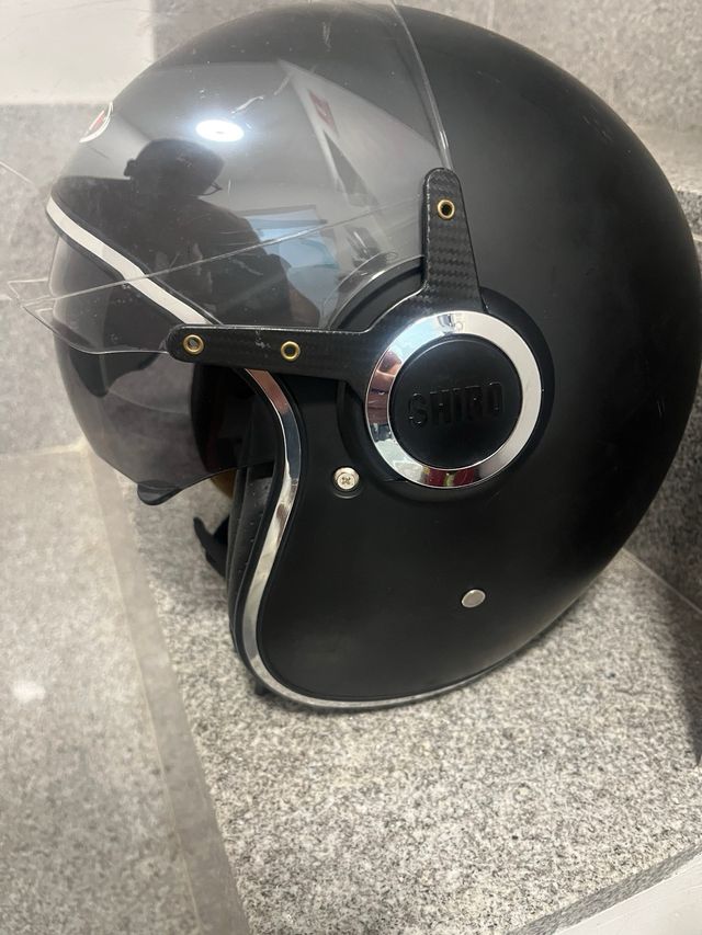 Casco de moto shiro negro con visera XS
