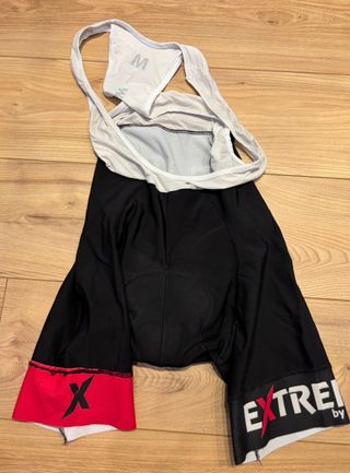 Culote ciclismo negro con detalles rojos