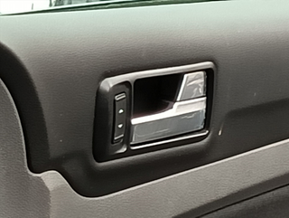 MANETA INTERIOR DELANTERA DERECHA FORD FOCUS LIM.