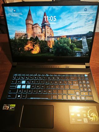 MSI Notebook 7735HS/RTX 4060 32GB DDR5