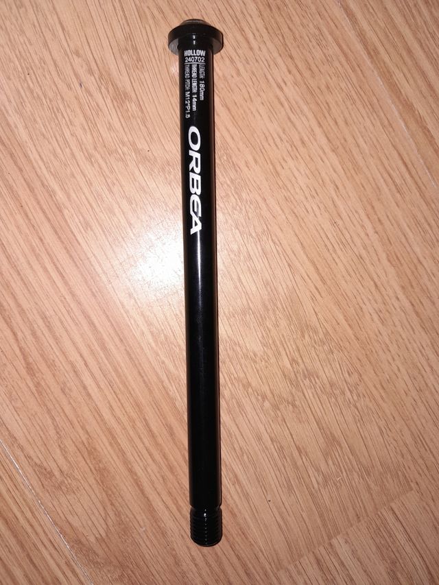 Eje Orbea Pasante 180mm M12x1.5