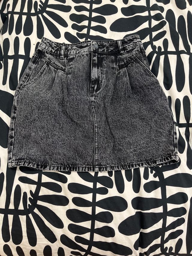 Falda vaquera mini gris