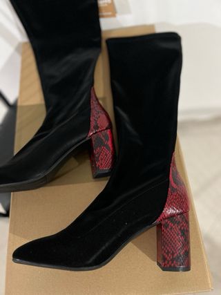 Stivali neri con tacco e inserti animalier