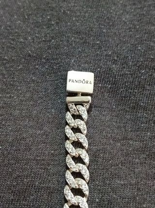Pulsera de plata Pandora con circonitas 