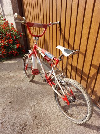 Bicicleta Derbi BMX Panther Roja