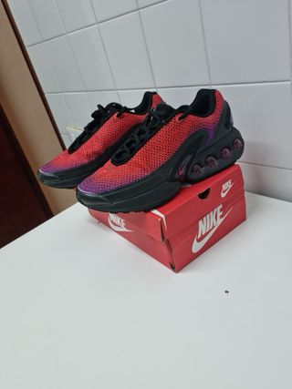 Zapatillas Nike Air Max 2000
Numero 40
