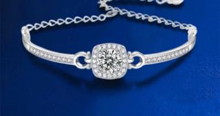 Conjunto Plata y Moissanita: Pulsera y Pendientes.