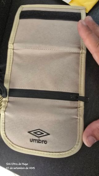 Carteira Umbro Creme