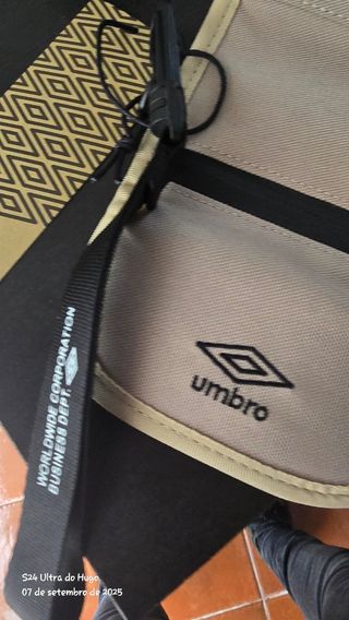 Carteira Umbro Creme