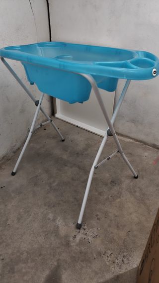 Bañera azul para bebé con soporte Jane