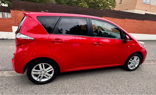 Toyota Verso S  Año 2011 full extras 5 plzas 