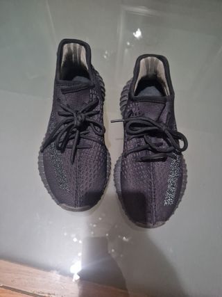 Adidas Yeezy Boost 350 V2