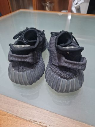 Adidas Yeezy Boost 350 V2