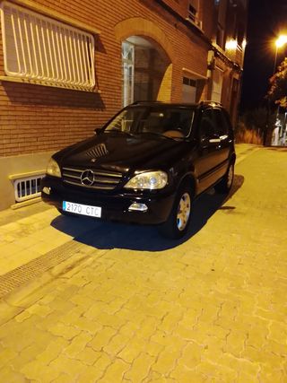 Mercedes-Benz Clase M 2004