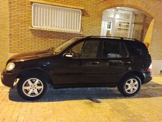 Mercedes-Benz Clase M 2004