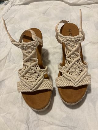 Cuñas de esparto beige talla 39
