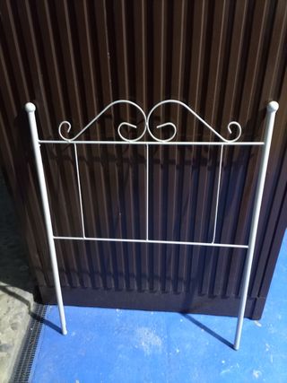 Testiera in ferro battuto beige per letto 90