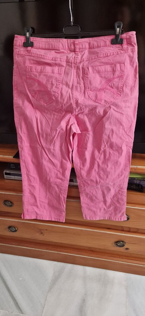 Pantalón pirata señora rosa