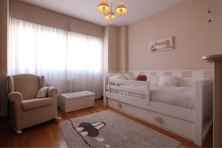 Cama 90x200 con cajones muy amplios abajo