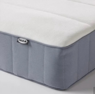 Colchón VESTERÖY de IKEA extra firme 150x190 cm