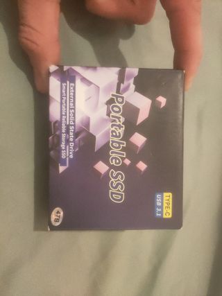 SSD portatile da 4 TB e HDD USB 3.1