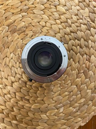 Objetivo Soligor 35-70mm f/2.5 con macro.