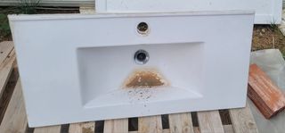 Pilas para baño antiguas. 
