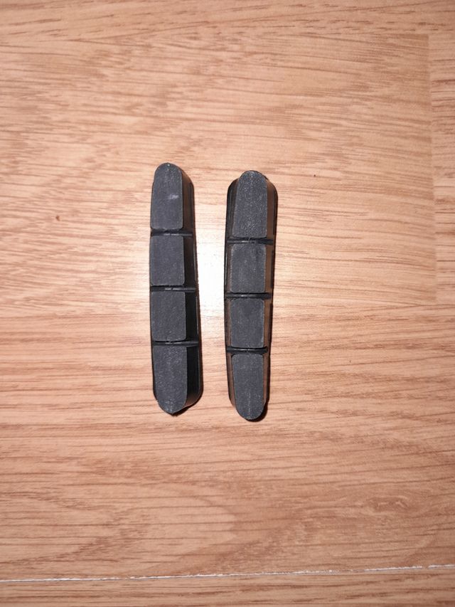 Par Zapatas Shimano R55C4 Aluminio