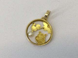 colgante oro 18k con piedra