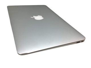 portatil apple apple macbook air core i5 1.3 11 (2013) (a1465)