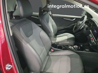 Kia Niro 1.6 GDi HEV 104kW (141CV) Drive